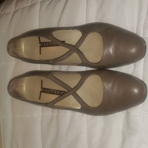 Trotters womens shoes size 7